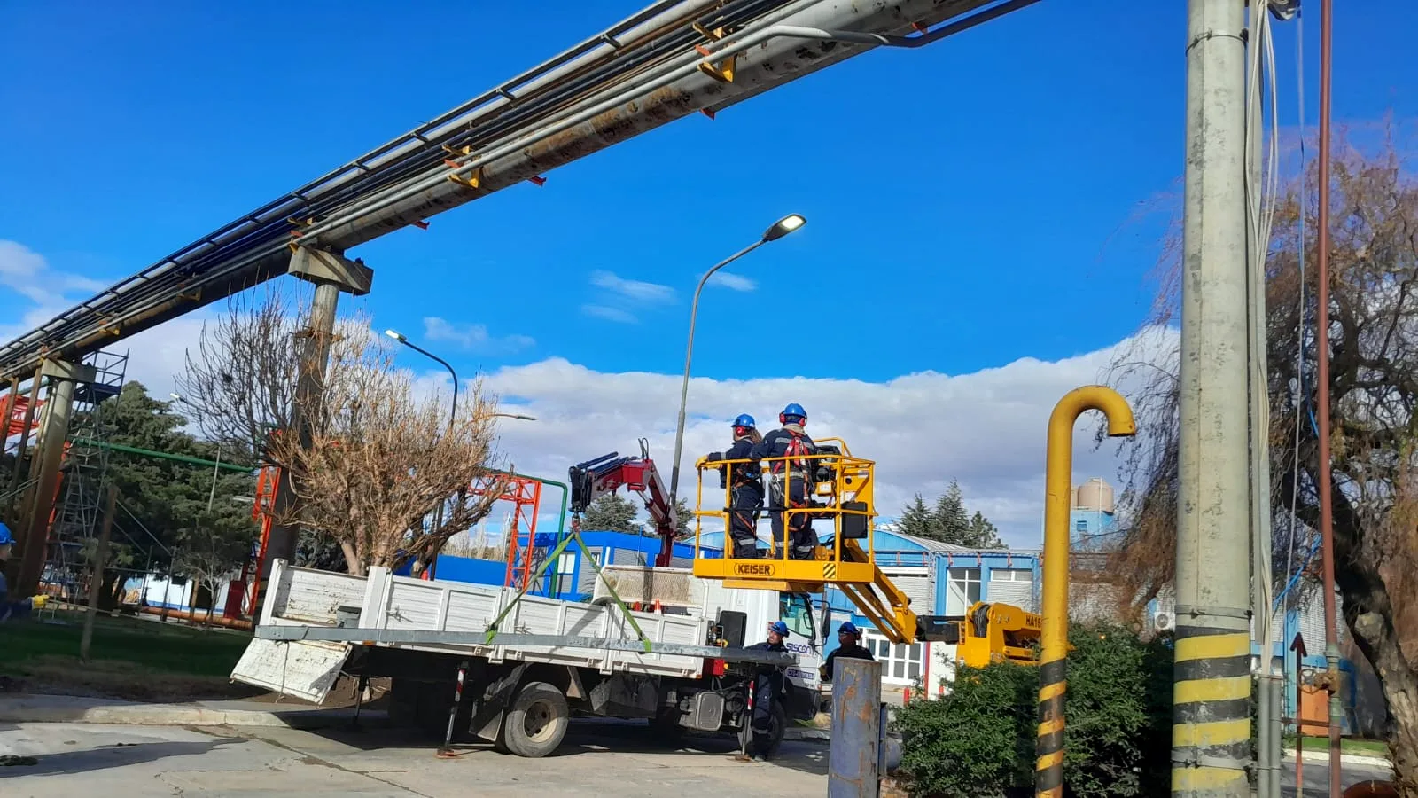 Cuadrilla Siscon Industry en trabajo en altura