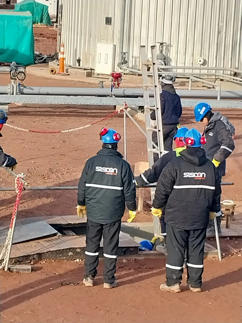 Equipo Siscon Industry en obra
