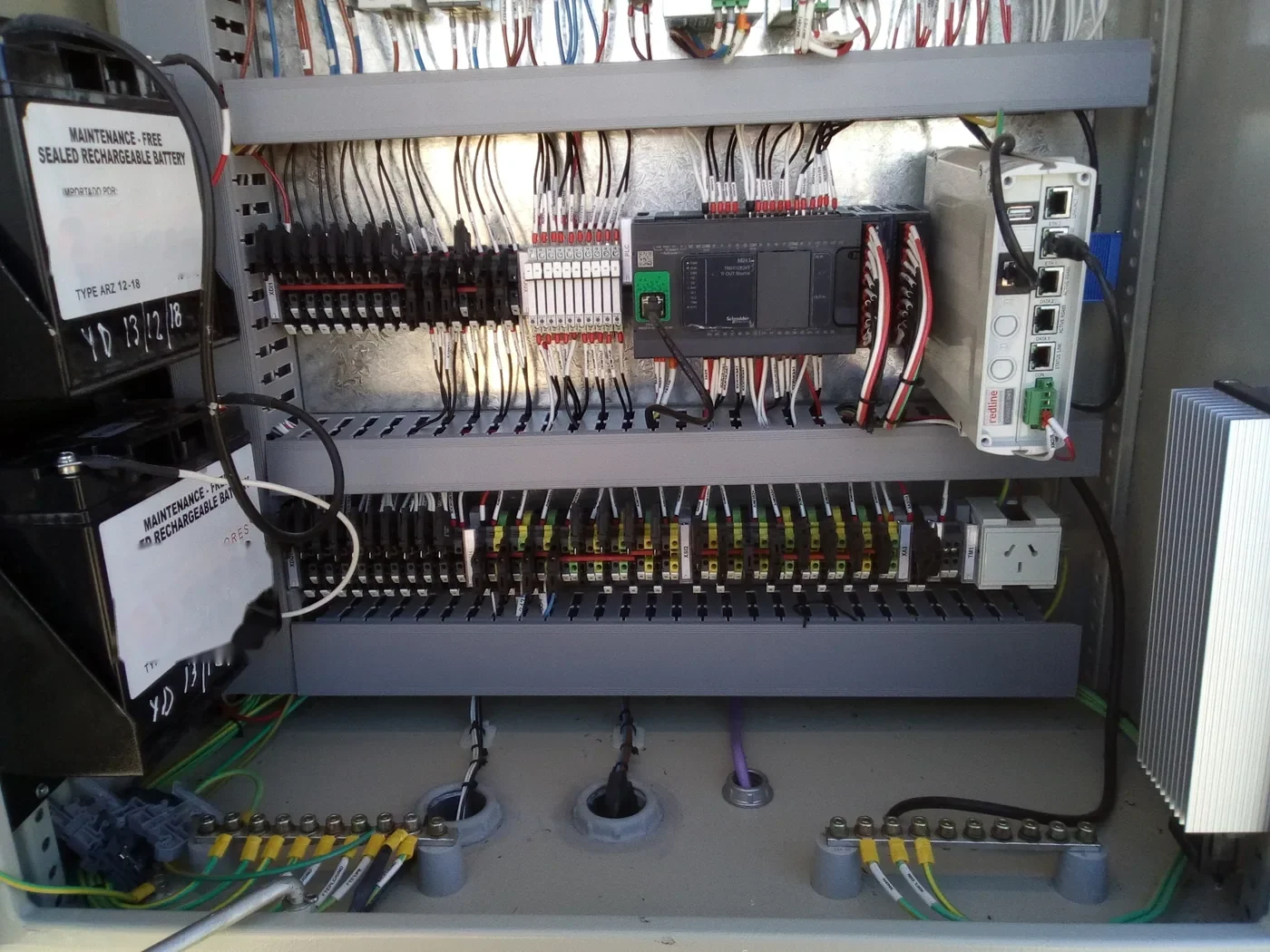 Tablero de RTU con PLC